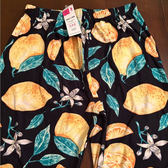 Agnes and Dora XL leggings buttery soft Meyer lemons garden summer yellow green - Picture 2 of 4